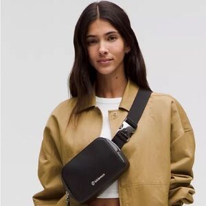 Lululemon Crossbody/Belt Bag w/ Dust Bag!